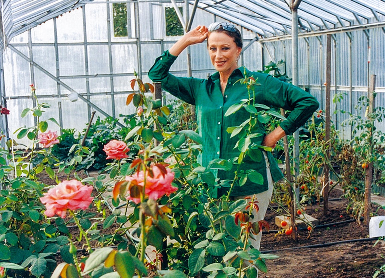 Майя Плисецкая на даче