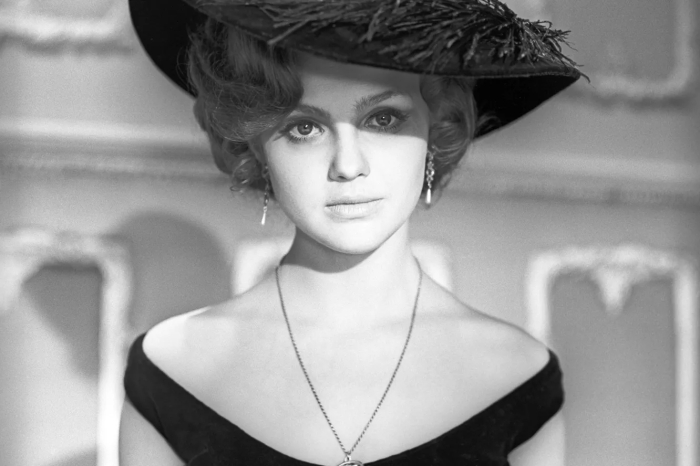 Светлана Пенкина в сериале "Хождение по мукам". / Фото: novochag.ru Светлана Пенкина в сериале "Хождение по мукам". / Фото: novochag.ru