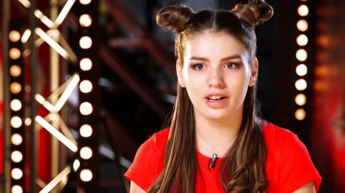 Люся Чеботина в детстве./Фото.happy-laser.ru