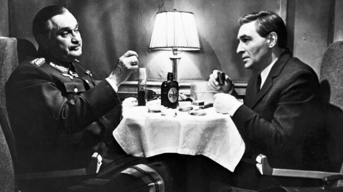 Николай Гриценко и Вячеслав Тихонов «Семнадцати мгновений весны» Николай Гриценко и Вячеслав Тихонов «Семнадцати мгновений весны»