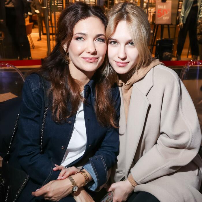 Екатерина Климова с дочерью Лизой Екатерина Климова с дочерью Лизой