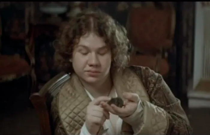 Павел Комаров в роли Митрофанушки, «Кровавая барыня» 