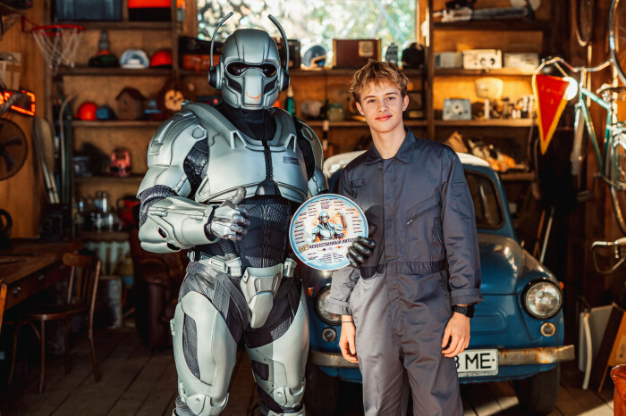 Леон Кемстач «(Не)искусственный интеллект» Леон Кемстач «(Не)искусственный интеллект»