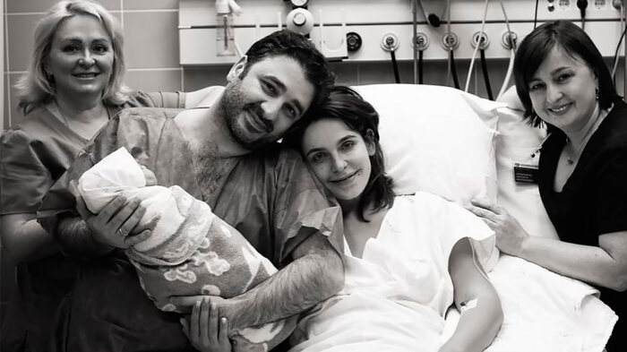 Лиза Моряк с дочкой и мужем./Фото.rbc.ru Лиза Моряк с дочкой и мужем./Фото.rbc.ru