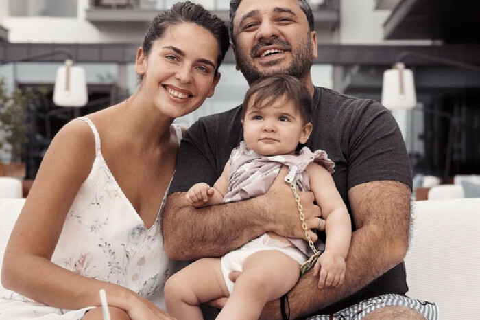 Лиза Моряк с Сариком Андреасяном и дочкой./Фото.lost-news.ru Лиза Моряк с Сариком Андреасяном и дочкой./Фото.lost-news.ru