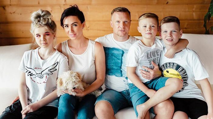 Екатерина Малафеева с детьми и Вячеславом Малафеевым