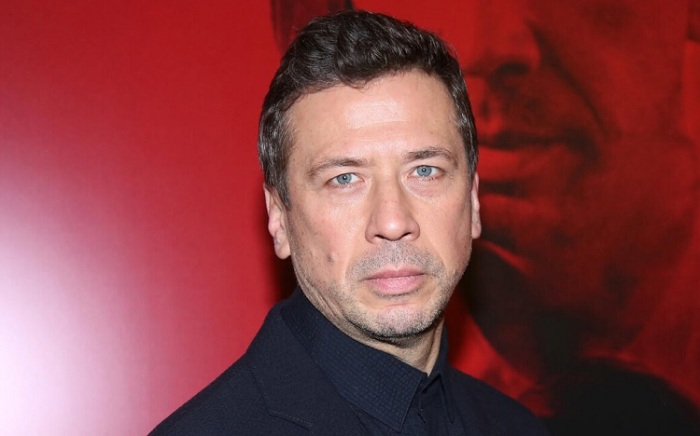 Почему через 20 лет «идеальный муж» ушёл от жены с 4 детьми: Что скрывает Андрей Мерзликин