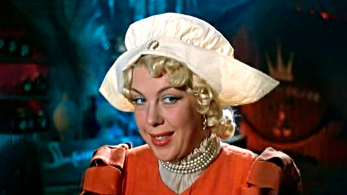 Тамара Носова в эпизоде «Королевство кривых зеркал» Тамара Носова в эпизоде «Королевство кривых зеркал»