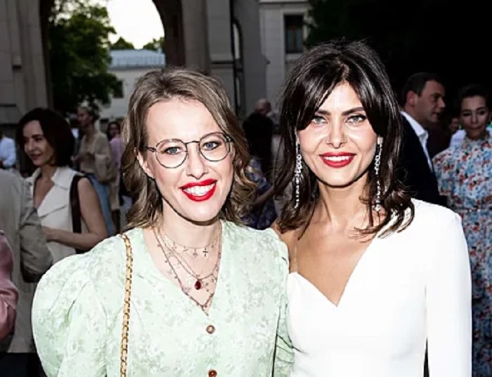 Ксения Собчак и Надежда Оболенцева, клуб 418 Ксения Собчак и Надежда Оболенцева, клуб 418