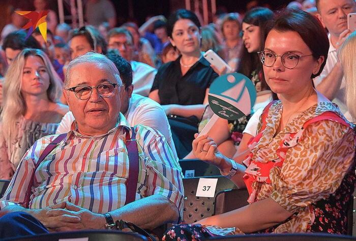 Евгений Петросян и Татьяна Брухунова Евгений Петросян и Татьяна Брухунова
