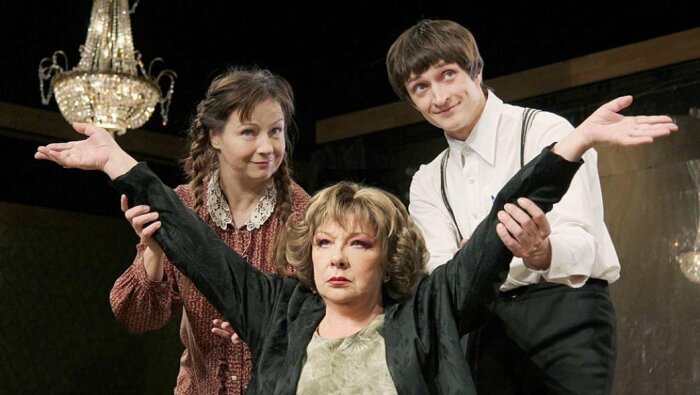 Евгения Добровольская на сцене