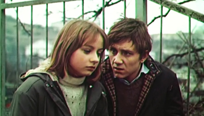 Евгения Добровольская «Клетка для канареек»