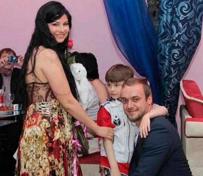 Максим Щеголев и Татьяна Солнцева с сыном Ильей