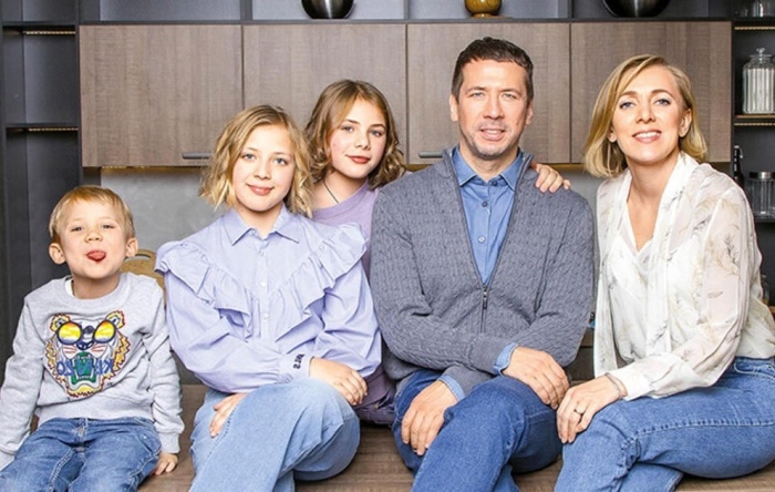 Андрей Мерзликин с Анной и детьми Андрей Мерзликин с Анной и детьми