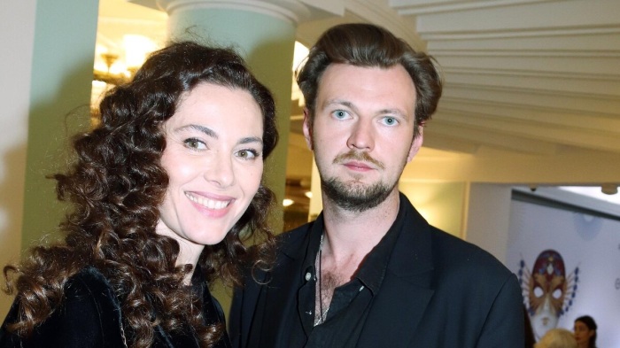 Янина Соколовская и Максим Керин/Фото.news.myseldon.com Янина Соколовская и Максим Керин/Фото.news.myseldon.com