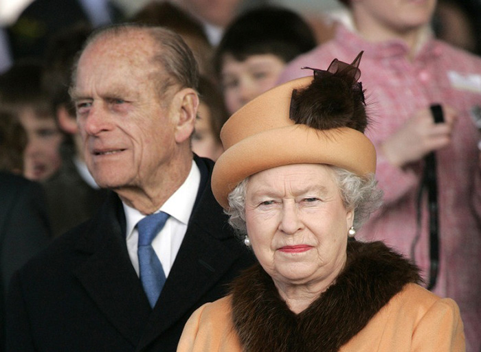 Елизавета беззаветно любила мужа. Елизавета беззаветно любила мужа.