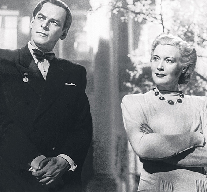 Её выдавали только руки.