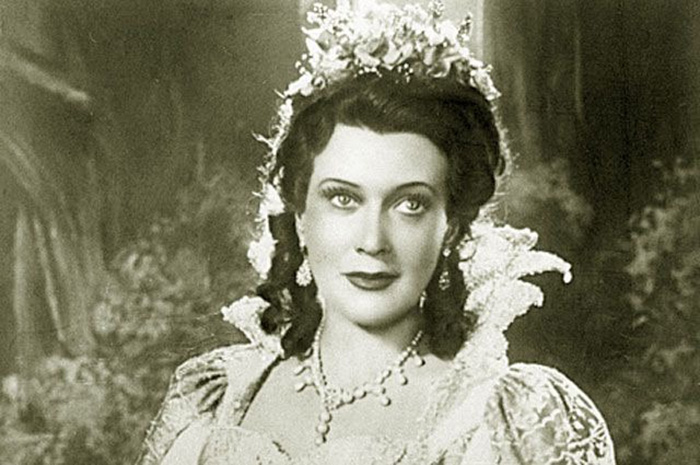 Она всегда была безупречна не только на экране, но и в жизни.