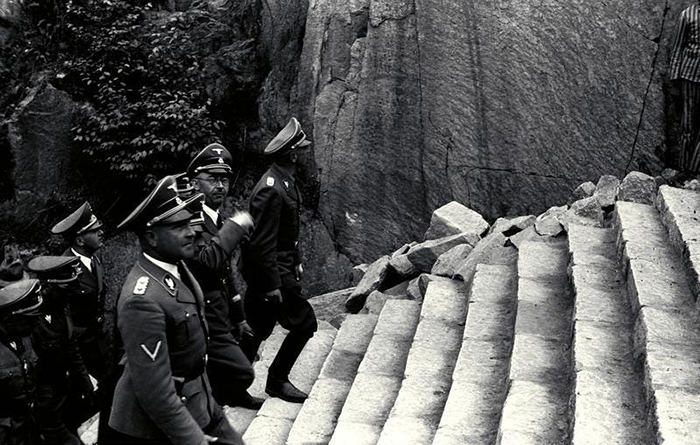 Первые лица СС на Лестнице смерти. / Фото: short-history.com