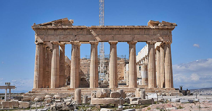 Восточный фасад Парфенона, обращённый к восходящему солнцу. / Фото: commons.wikimedia.org