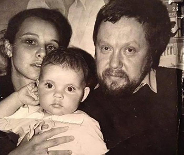 Татьяна Друбич и Сергей Соловьёв с дочерью Анной.