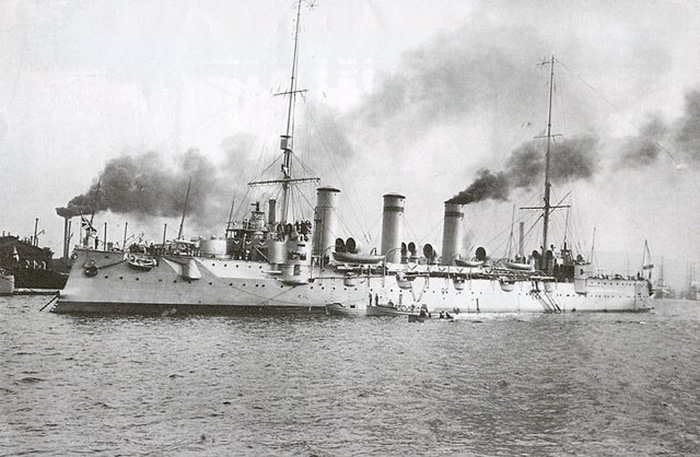 Крейсер «Олег» был потоплен англичанами в 1919 году.