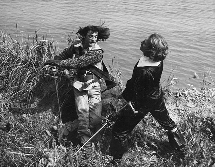 Владимир Балон обучал коллег фехтованию. Владимир Балон обучал коллег фехтованию.