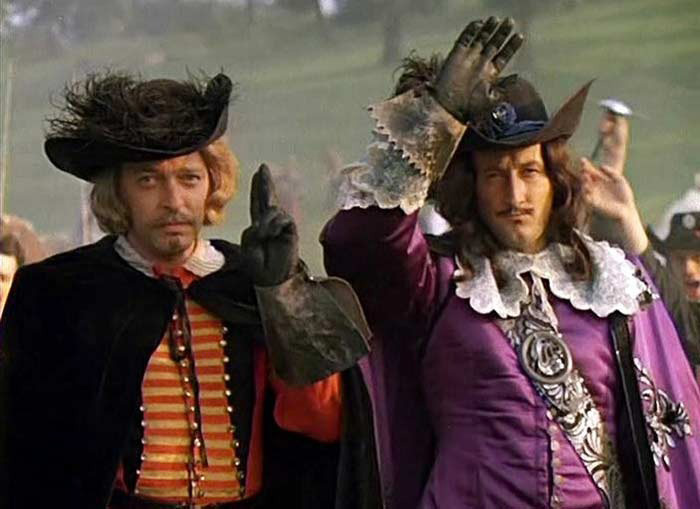 После этого случая, за Владимиром Балоном закрепилось прозвище «Пахан». После этого случая, за Владимиром Балоном закрепилось прозвище «Пахан».