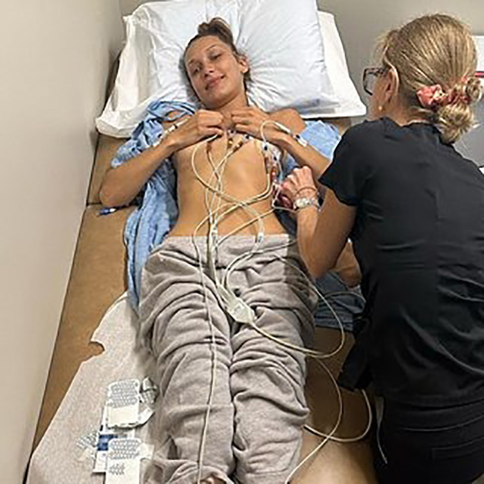 Белла Хадид в больнице. Белла Хадид в больнице.