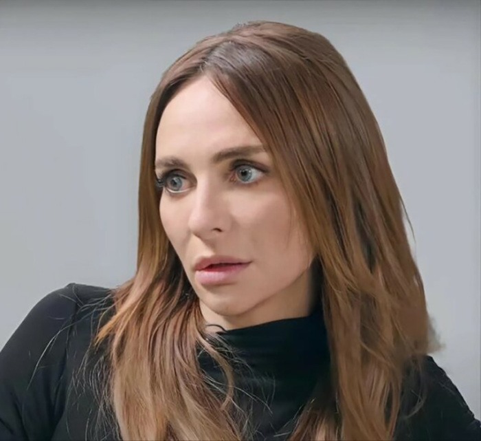 Артистка зарабатывала на жизнь, работая официанткой и продавцом.