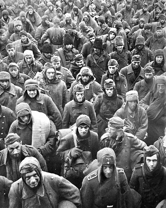 Армия Паулюса потерпела сокрушительное поражение. Армия Паулюса потерпела сокрушительное поражение.