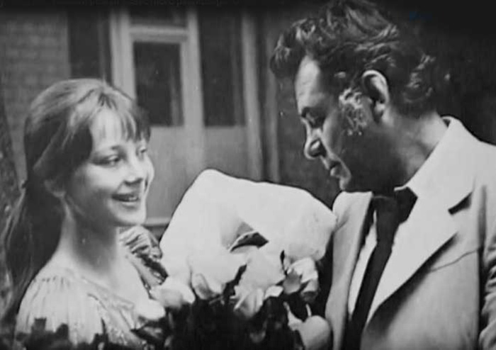 Галина Беляева и Эмиль Лотяну с новорождённым сыном. Галина Беляева и Эмиль Лотяну с новорождённым сыном.