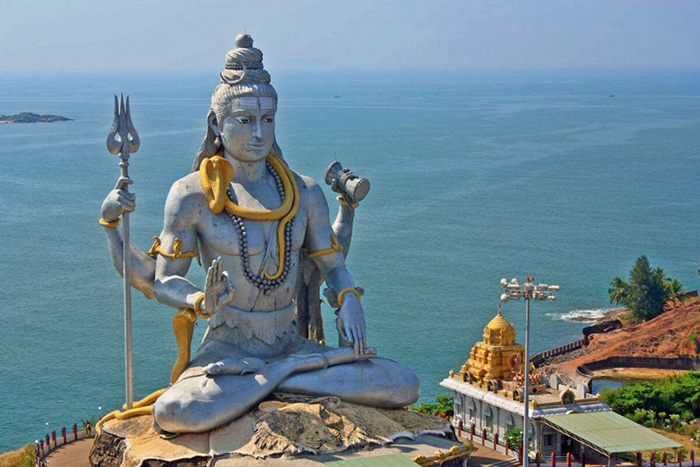 Всё изменилось с приходом колонизаторов. Всё изменилось с приходом колонизаторов.