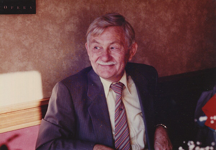 Учёный-этолог Джон Кэлхун.