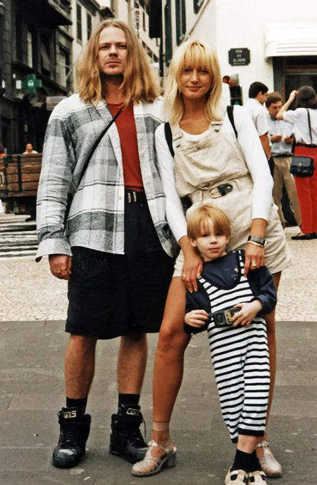 Владимир Пресняков и Кристина Орбакайте с маленьким Никитой. Владимир Пресняков и Кристина Орбакайте с маленьким Никитой.