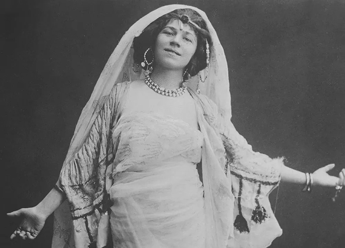 Гертруда Эйсолдт в роли Саломеи в берлинской постановке скандально известной пьесы Оскара Уайльда, около 1902 г.