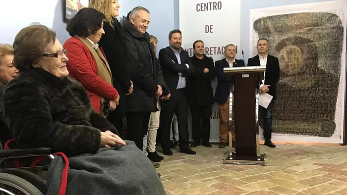 Мэр Борхи достойно отметил заслуги Сесилии Хименес перед городом.