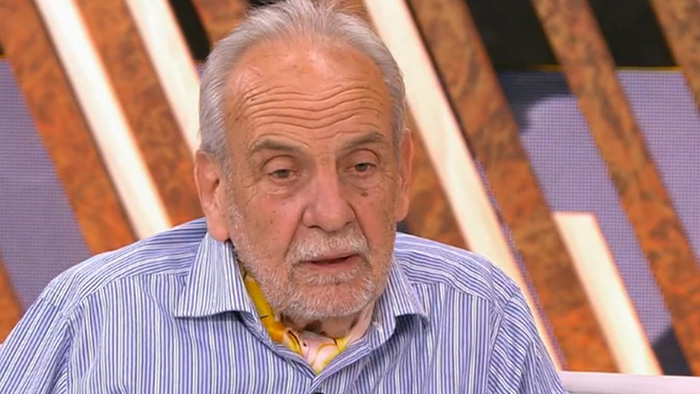 Пётр Чахотин желает быть похороненным в России, на родине своего предка. Пётр Чахотин желает быть похороненным в России, на родине своего предка.