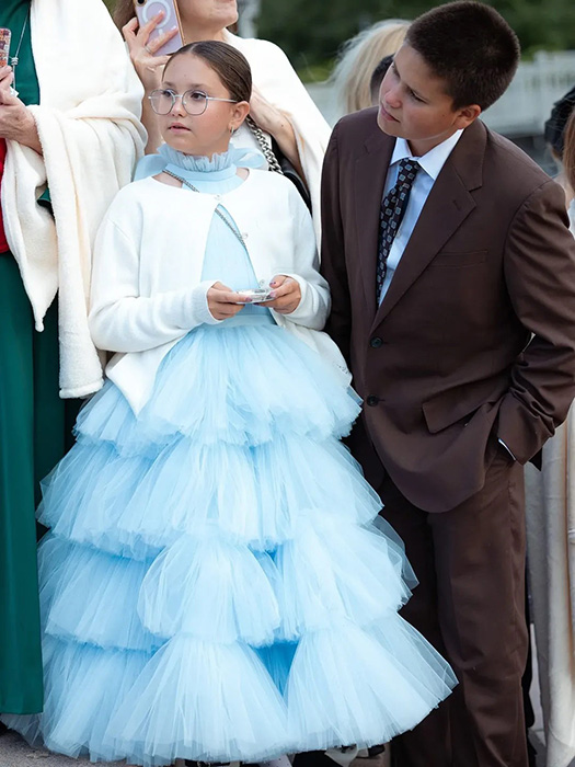 Дети Агаты Муцениеце и Павла Прилучного. Дети Агаты Муцениеце и Павла Прилучного.