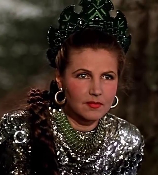 Тамара Макарова в фильме «Каменный цветок».