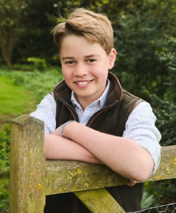 Принц Джордж в свой 12-й день рождения Принц Джордж в свой 12-й день рождения