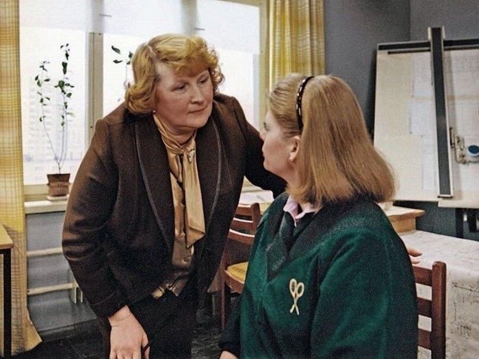 Людмила Иванова в фильме "Самая обаятельная и привлекательная"