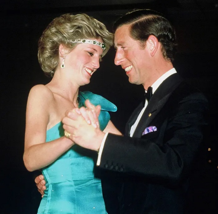 Принцесса танцевала с мужем и выглядела потрясающе Принцесса танцевала с мужем и выглядела потрясающе