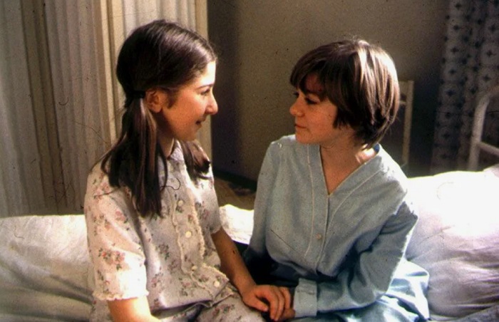 Алиса и Юля познакомились в элитном медучреждении Алиса и Юля познакомились в элитном медучреждении