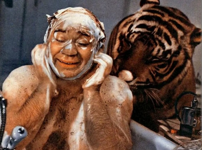 Евгений Леонов в фильме "Полосатый рейс"