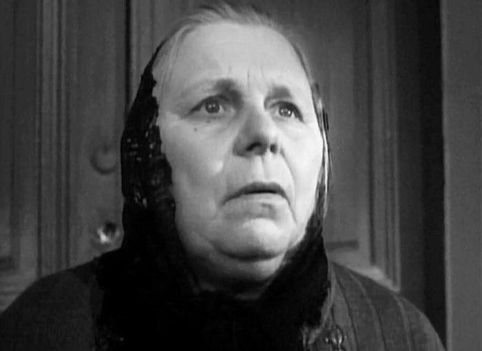 Екатерина Мазурова в фильме "Когда деревья были большими"