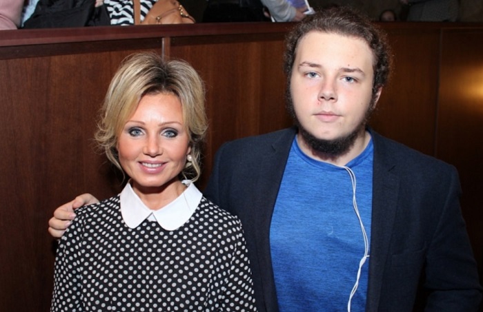 Ирина Климова со взрослым сыном