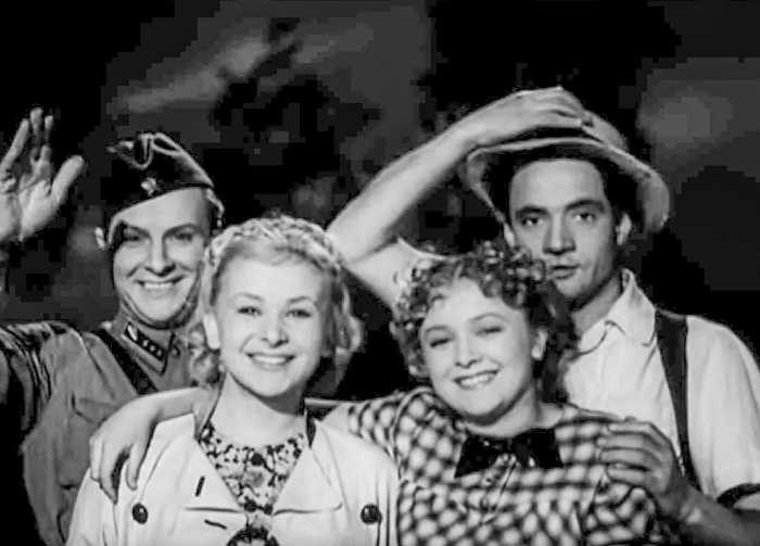 Павел Шпрингфельд (справа) в фильме "Сердца четырех"./Фото: кадр из фильма