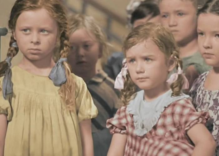 Ника в роли Наташи./Фото: кадр из фильма "Подкидыш"