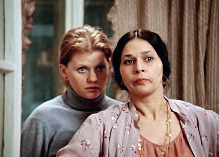 Екатерина Жемчужная с Ириной Муравьевой в фильме "Карнавал" Екатерина Жемчужная с Ириной Муравьевой в фильме "Карнавал"